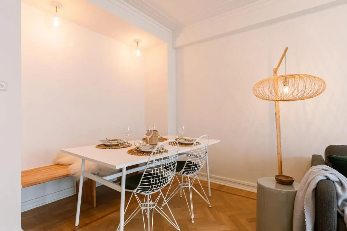 Huswell - Warm & Cozy Lateral Seaview Apartment Ostende