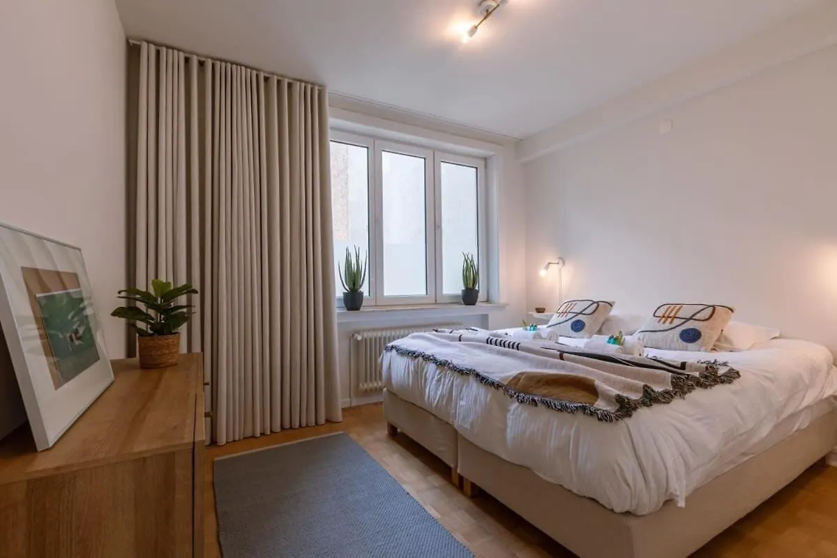 Huswell - Warm & Cozy Lateral Seaview Apartment Ostende